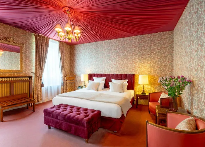 Grand Hotel Des Templiers Reims